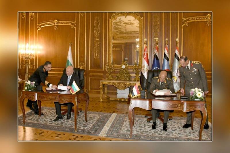 Задълбочаване на сътрудничеството в областта на отбраната обсъдиха министрите на отбраната на България и Египет